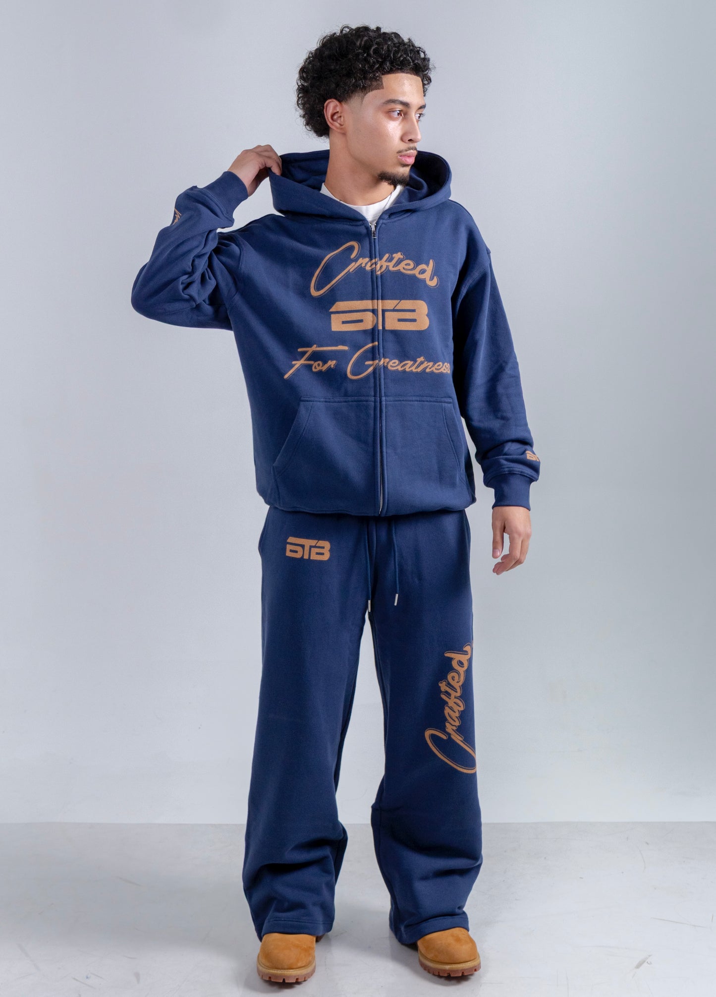 CFG NAVY SWEATS