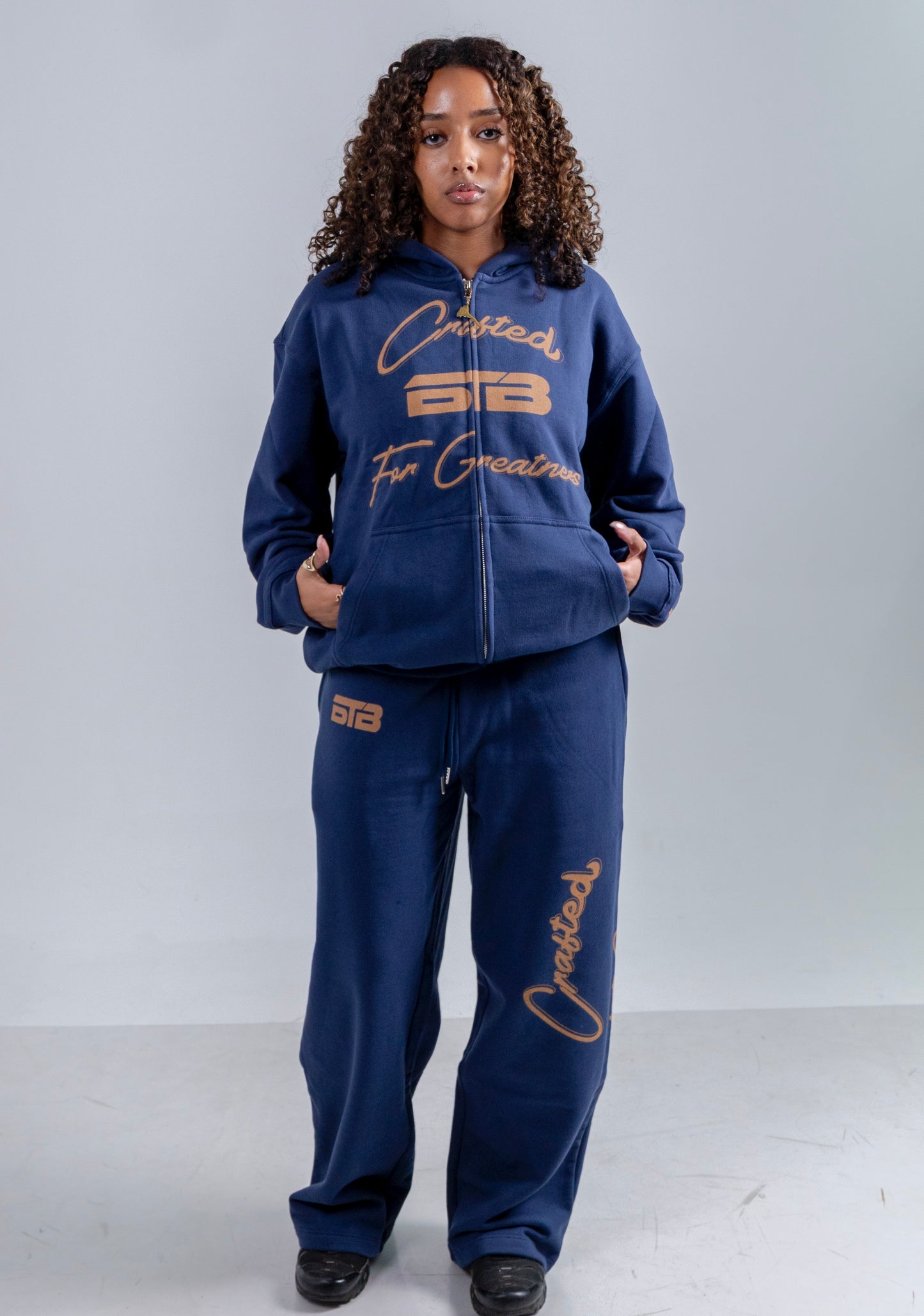 CFG NAVY SWEATS