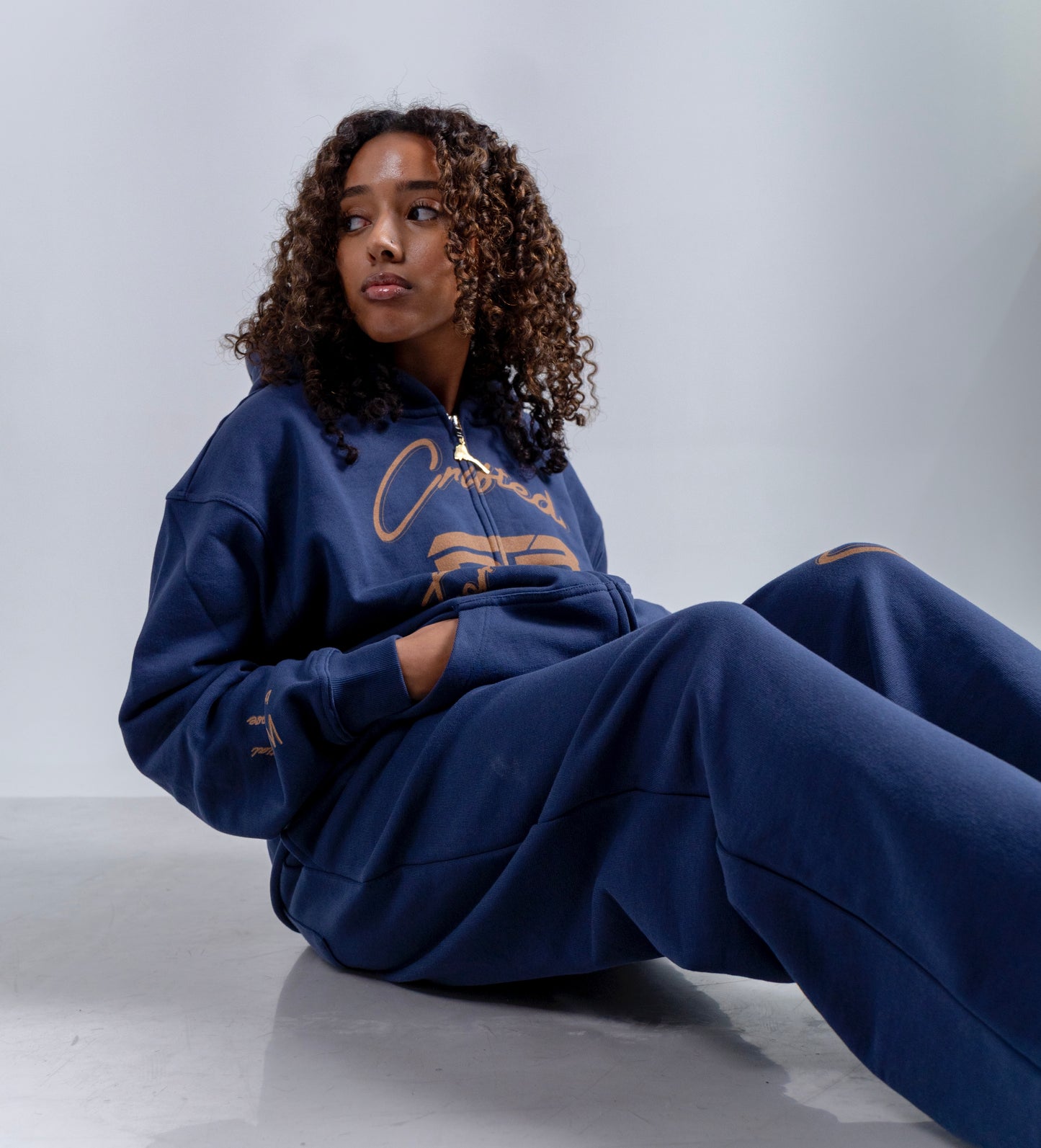 CFG NAVY SWEATS